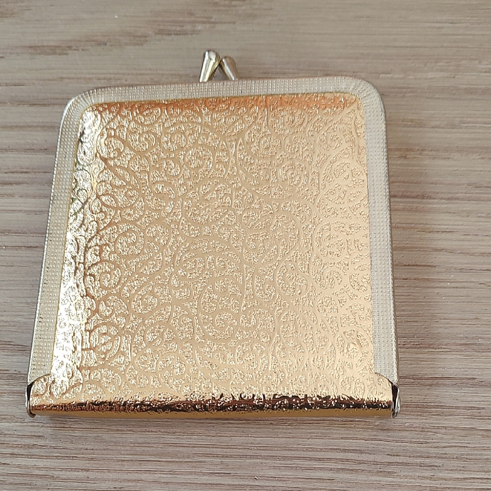 Vintage Gold Tone Double Mirror Compact Case with Embossed Floral Pattern & Kiss